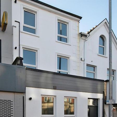 Central Belfast Modern Apartment Great Location Free Parking Buitenkant foto